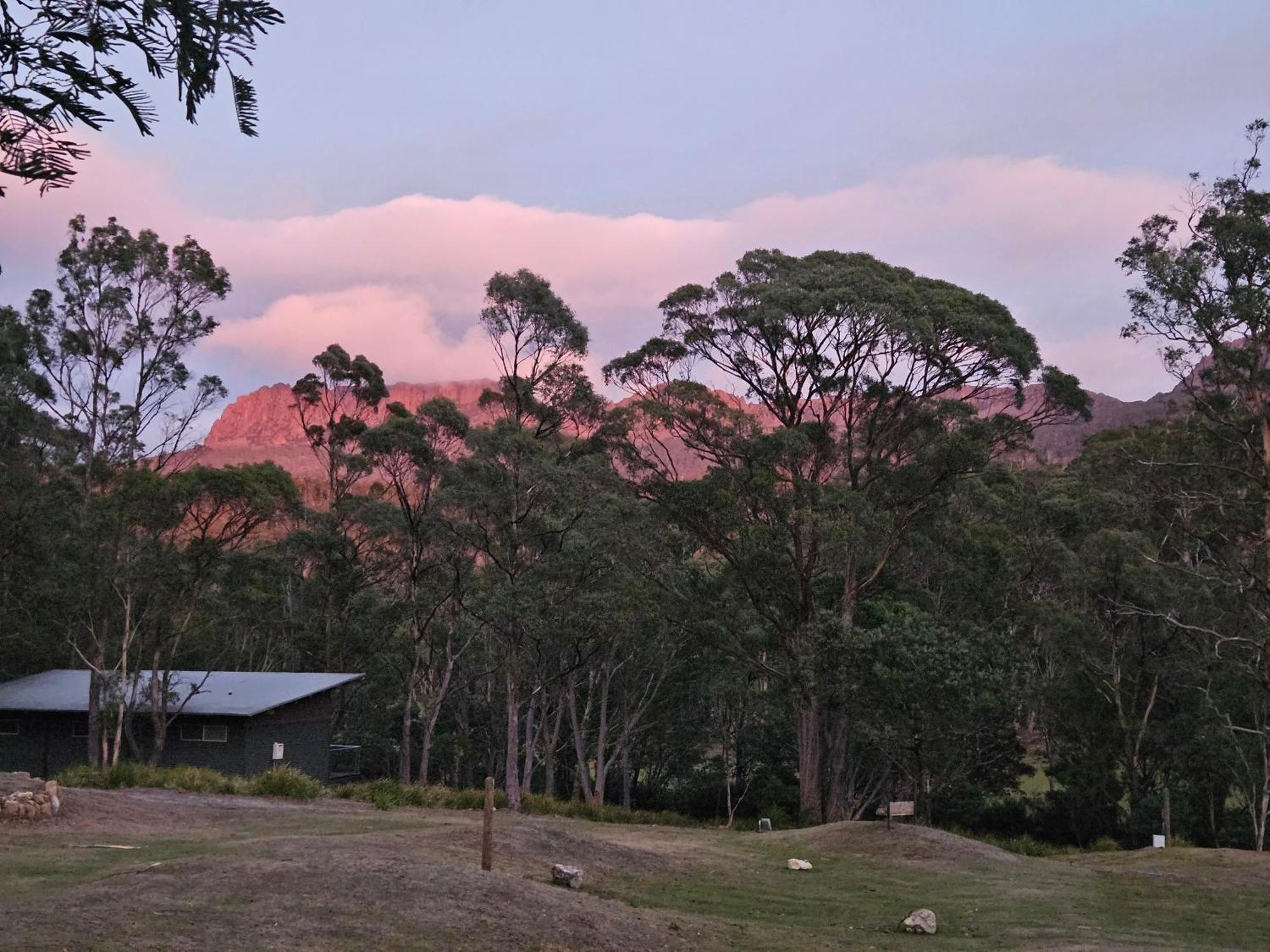 Craggy Peaks Wilderness Cabins Rossarden Exterior foto